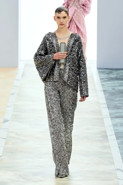 Look 35
